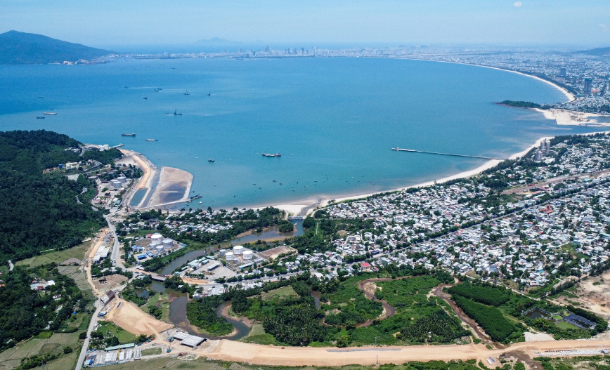 port construction in vietnam - lien chieu port construction project - da nang city - vietnam